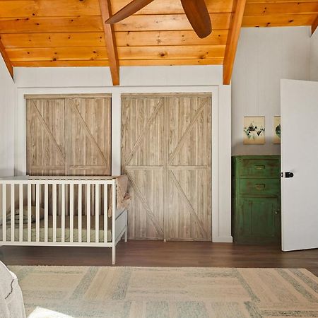 Romantic & Family Friendly Chalet In The Woods 레이크애로우헤드 외부 사진