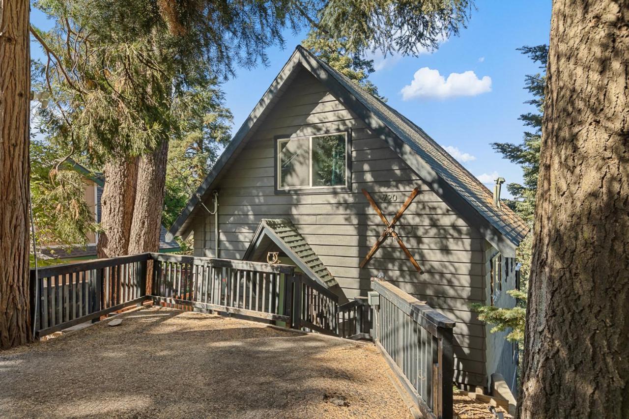 Romantic & Family Friendly Chalet In The Woods 레이크애로우헤드 외부 사진