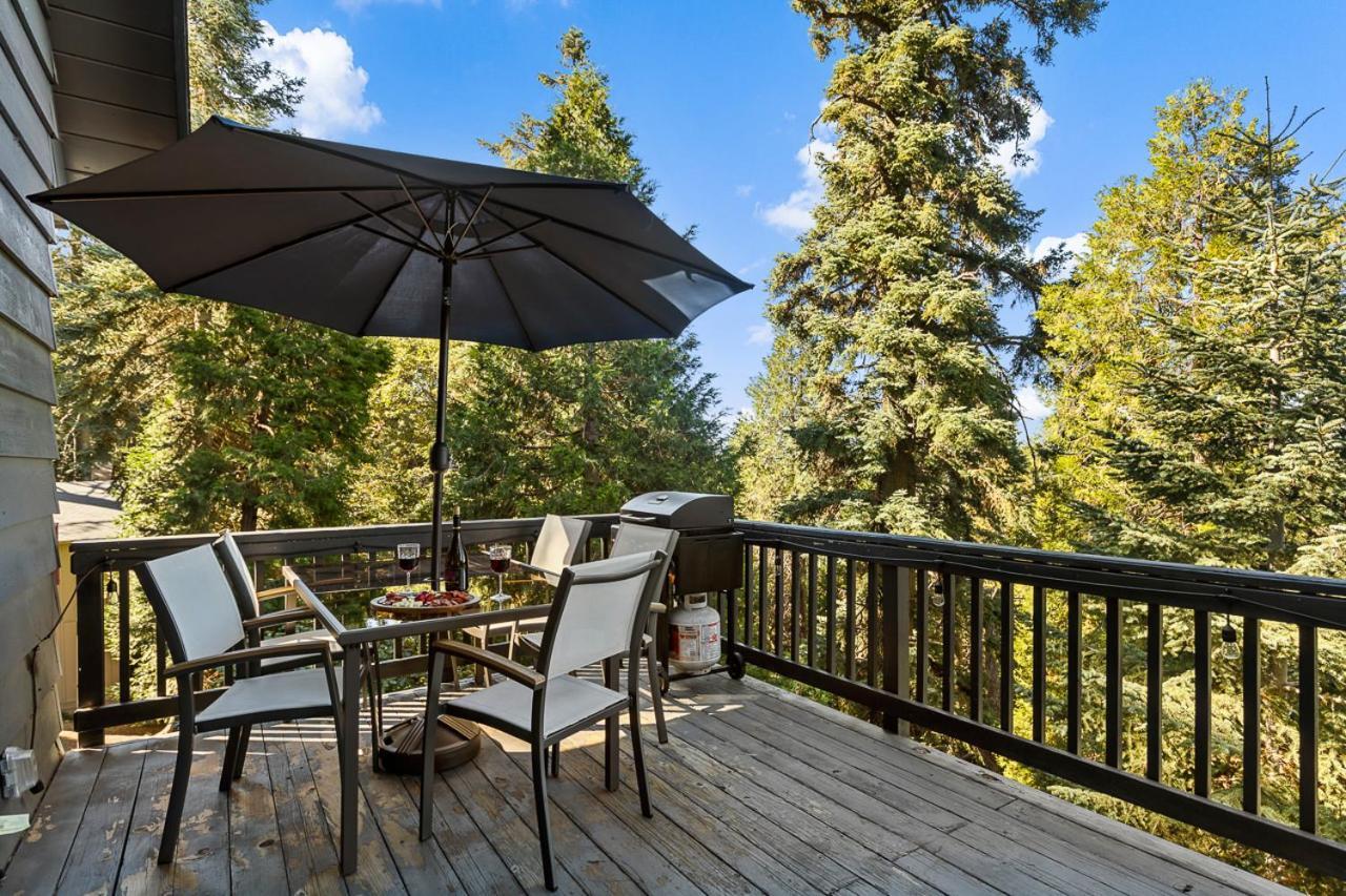 Romantic & Family Friendly Chalet In The Woods 레이크애로우헤드 외부 사진
