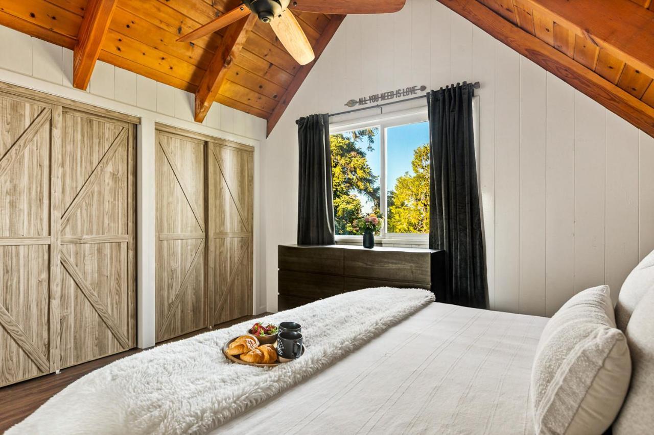 Romantic & Family Friendly Chalet In The Woods 레이크애로우헤드 외부 사진