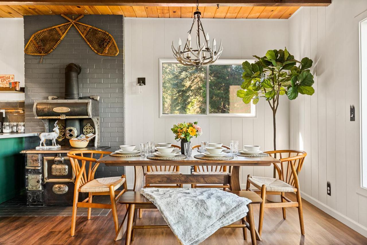 Romantic & Family Friendly Chalet In The Woods 레이크애로우헤드 외부 사진