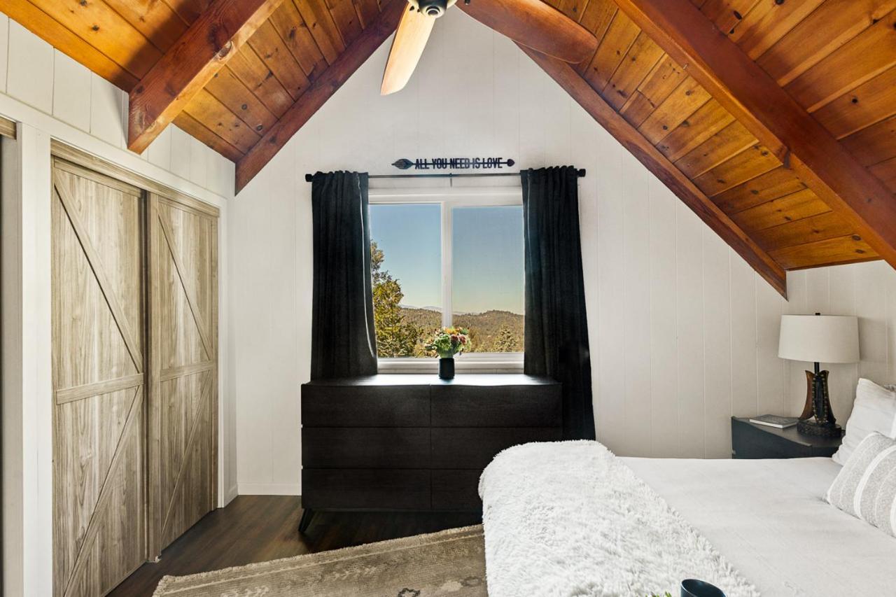 Romantic & Family Friendly Chalet In The Woods 레이크애로우헤드 외부 사진