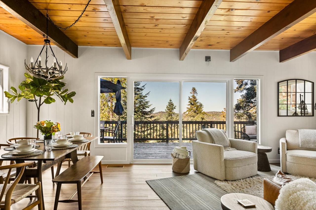 Romantic & Family Friendly Chalet In The Woods 레이크애로우헤드 외부 사진